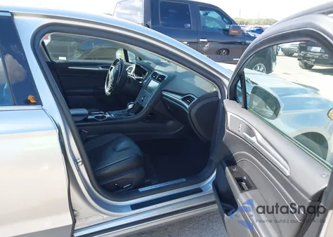 2013 Ford Fusion Energi Titanium from USA, damaged, VIN 3FA6P0SU5DR365842